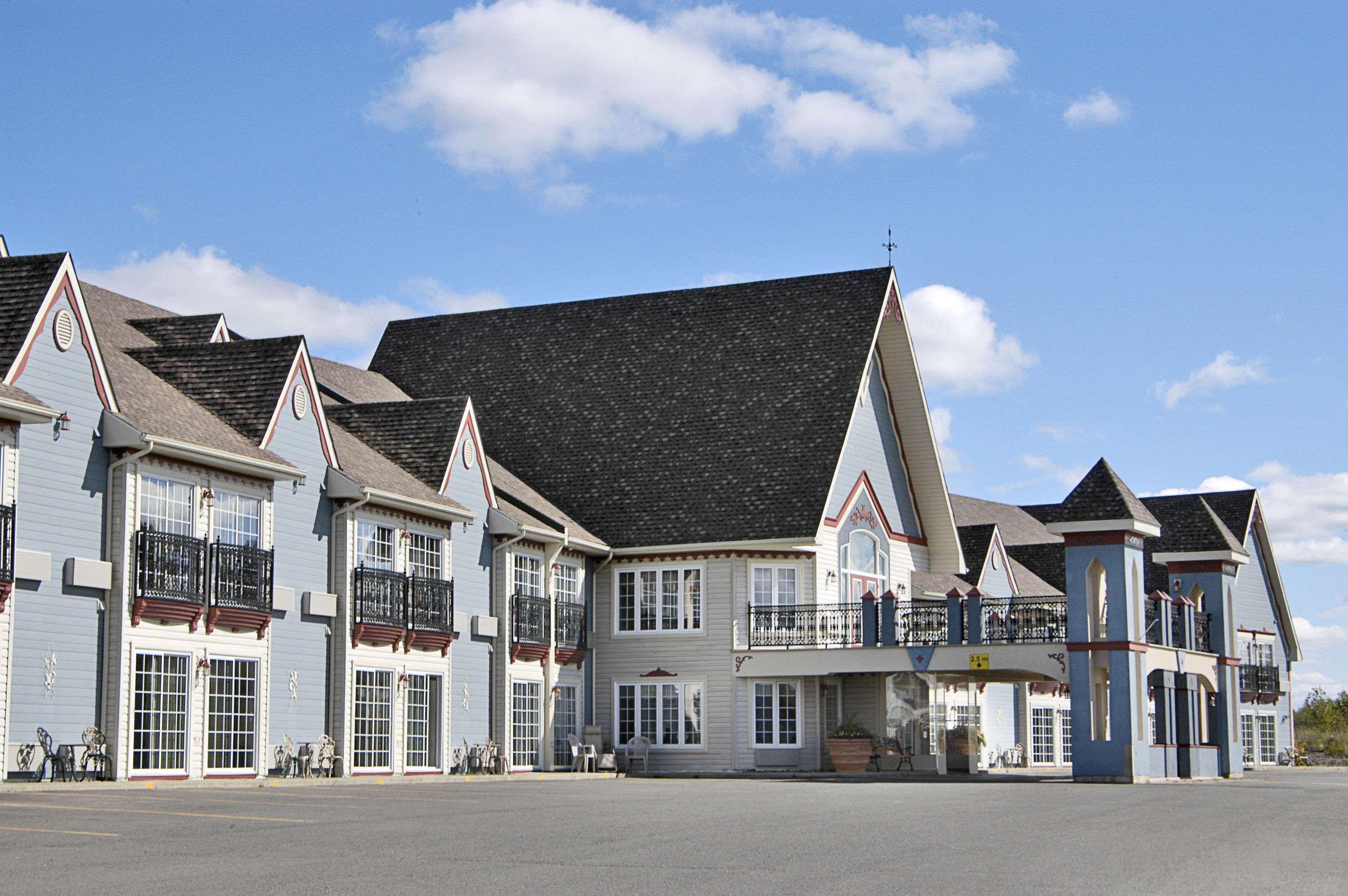 Days Inn By Wyndham Edmundston Esterno foto