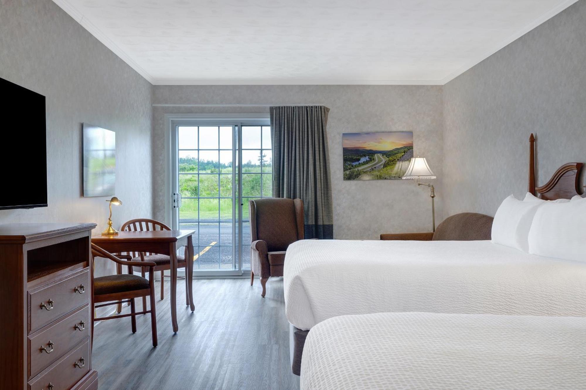 Days Inn By Wyndham Edmundston Esterno foto