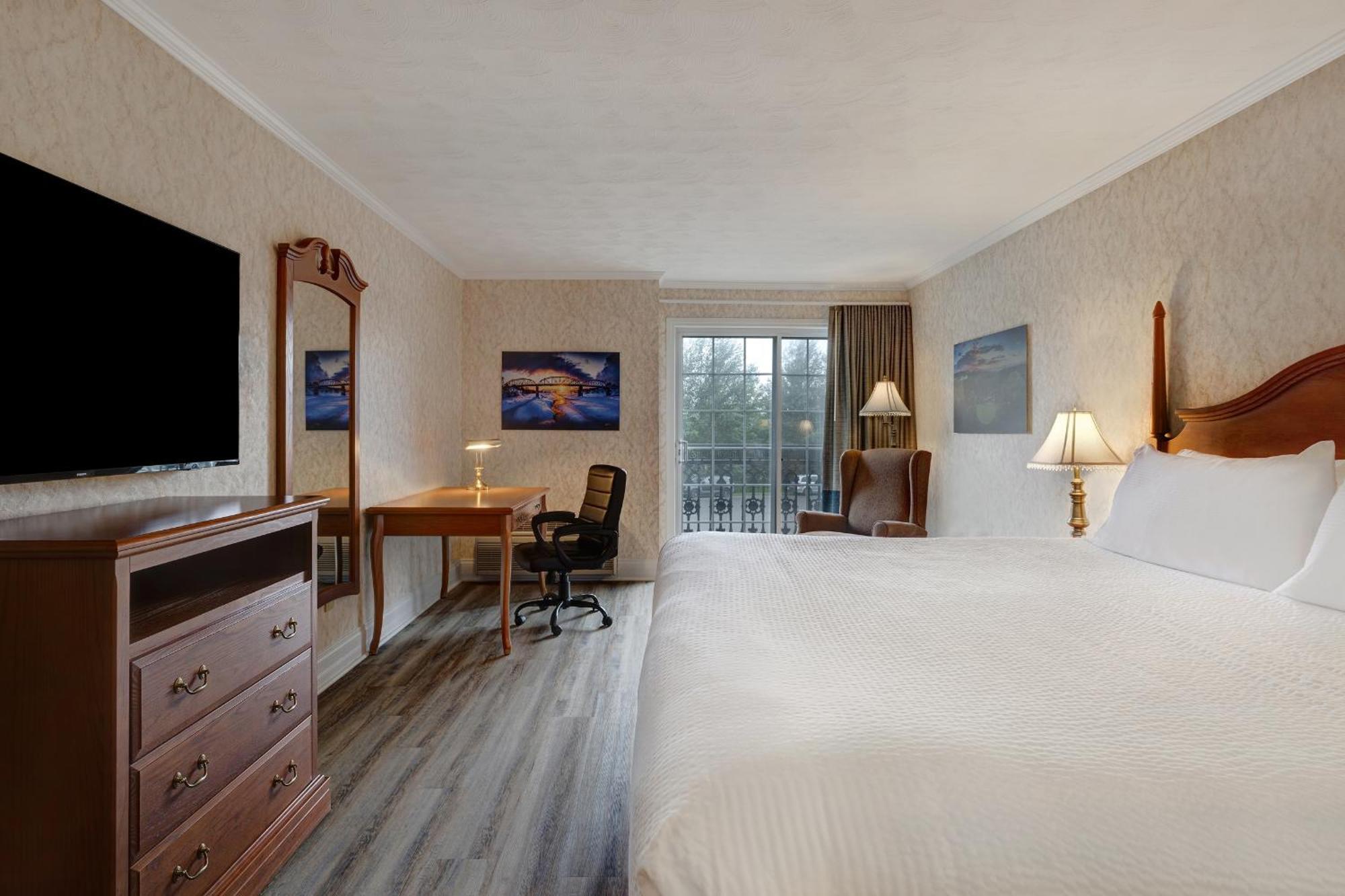 Days Inn By Wyndham Edmundston Esterno foto