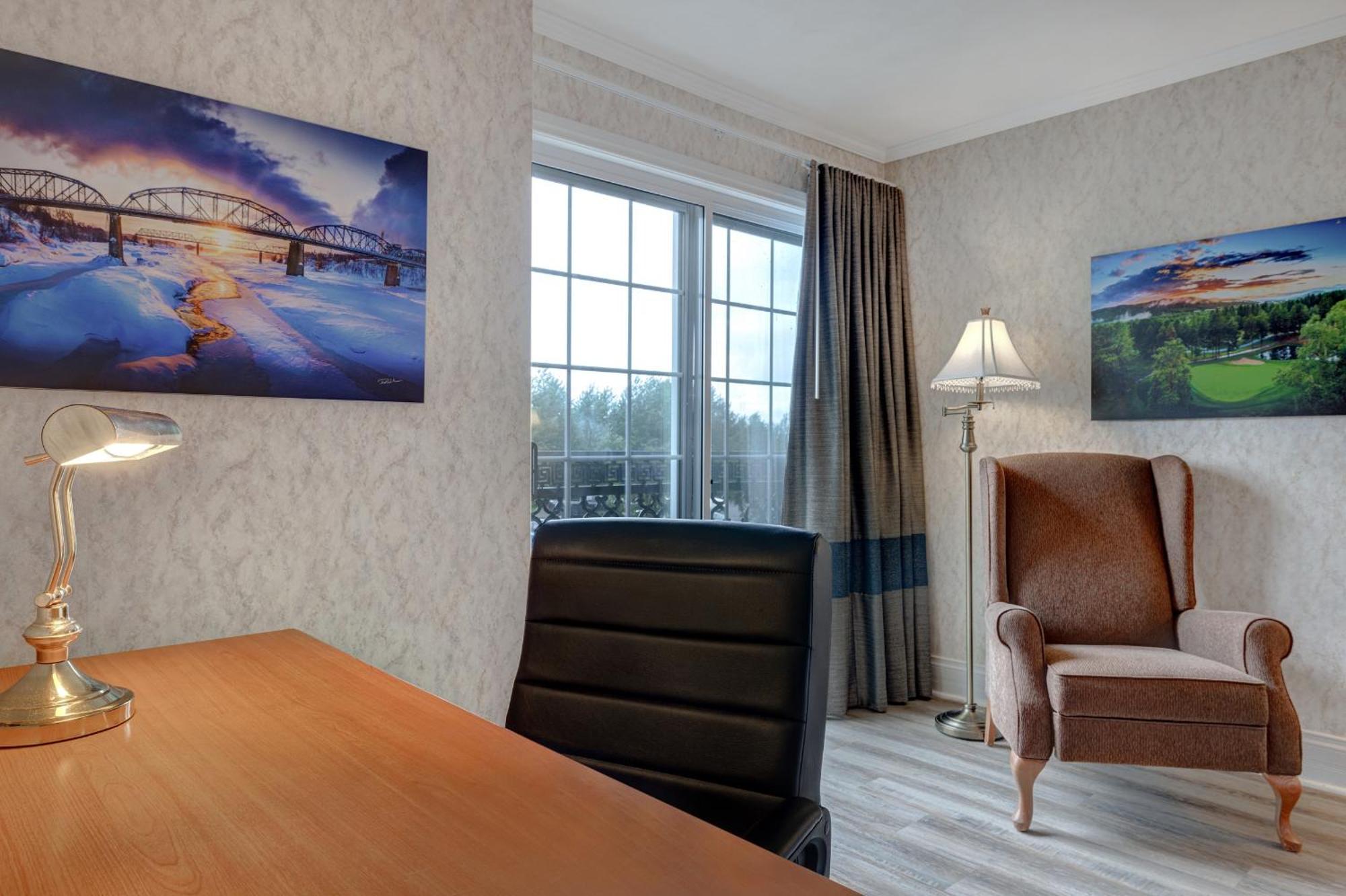 Days Inn By Wyndham Edmundston Esterno foto