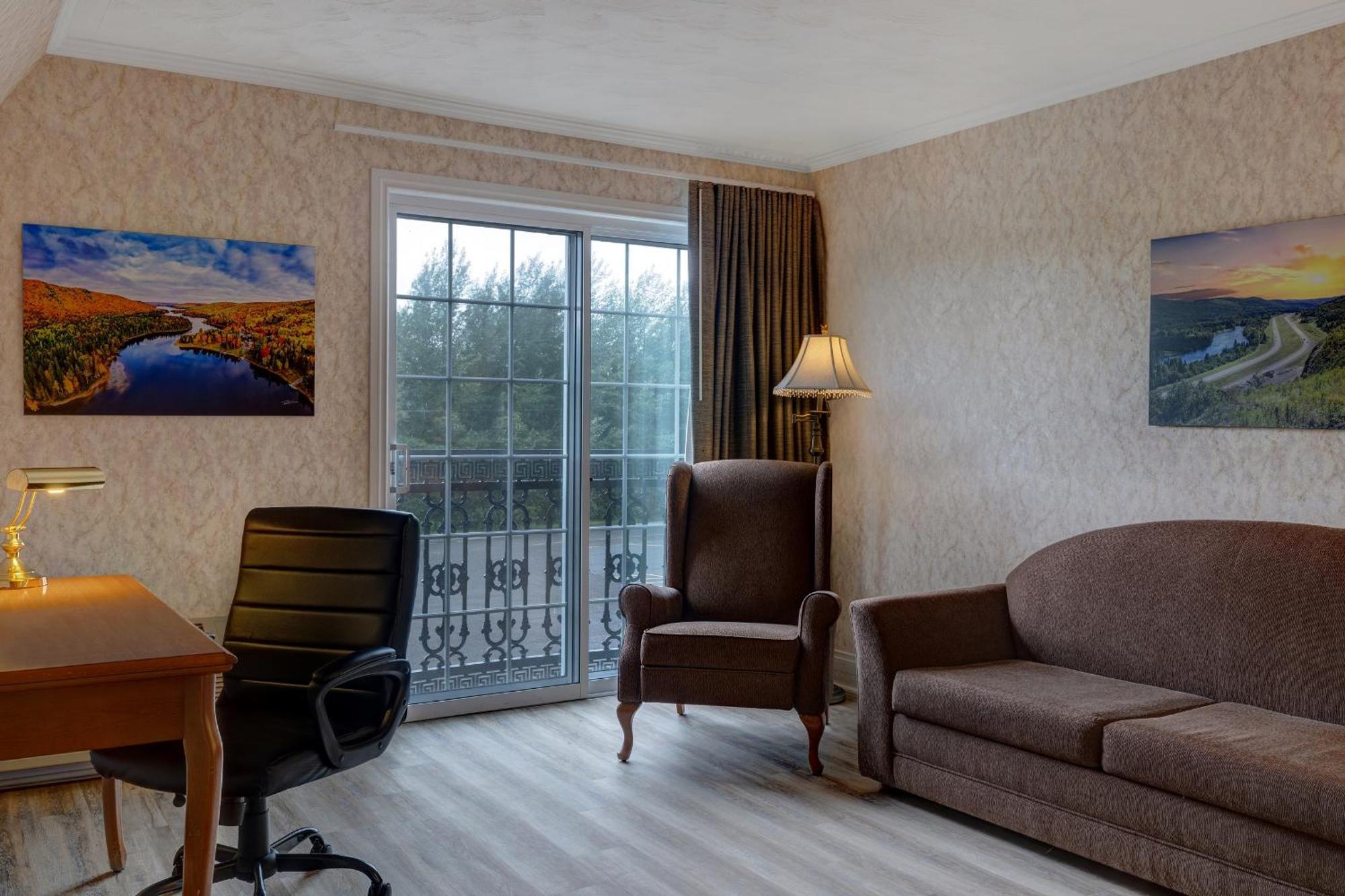 Days Inn By Wyndham Edmundston Esterno foto